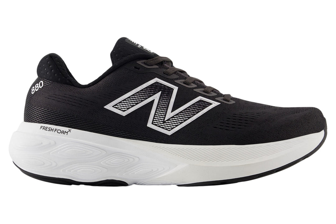 New Balance 880 v15 4E Black/White Mens #color_black-multi-whites