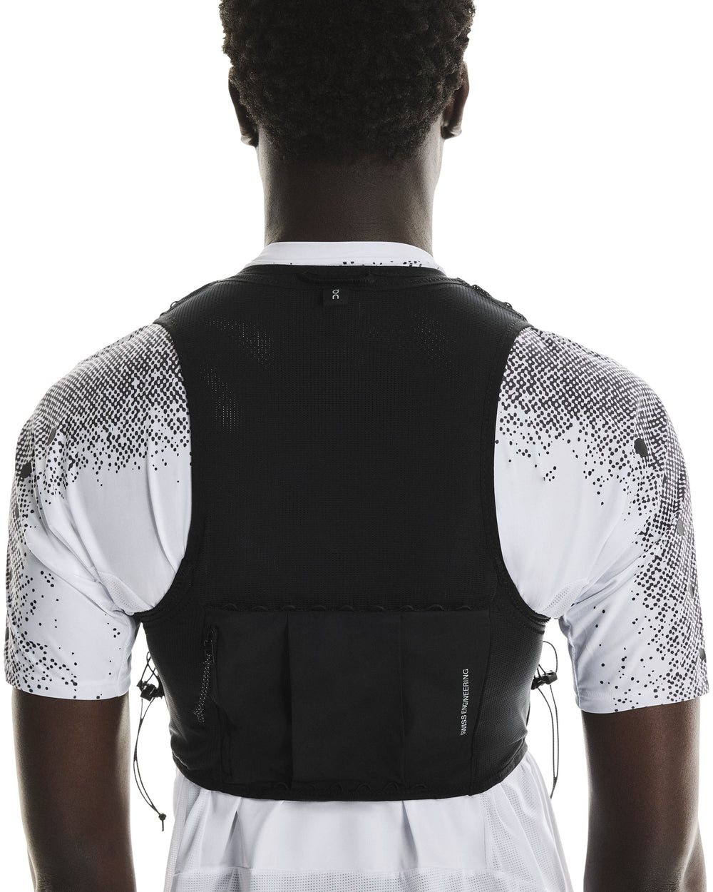 On Ultra Vest Pro Black Unisex #color_black