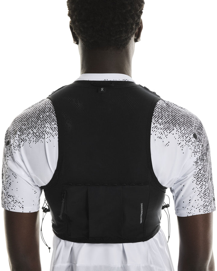 On Ultra Vest Pro Black Unisex #color_black